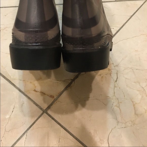 Burberry rain boots - Picture 4 of 5